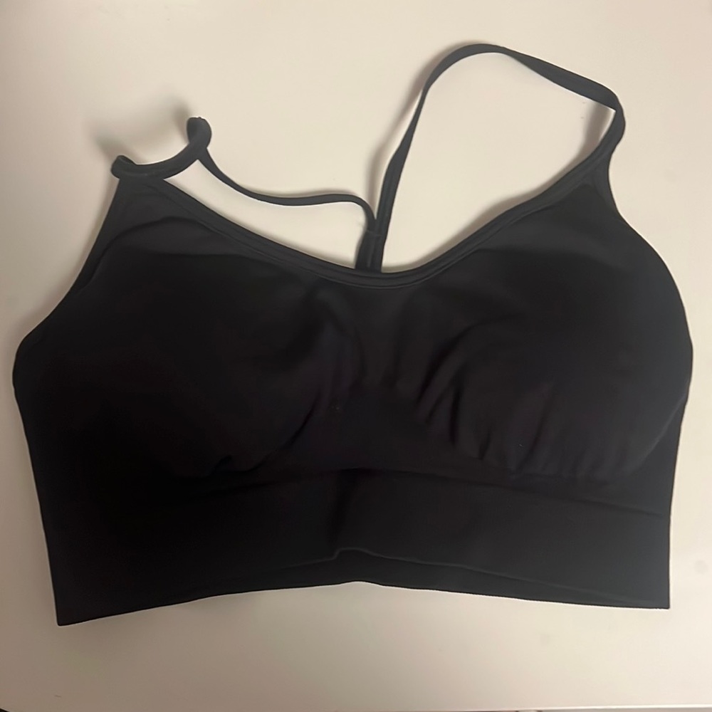 Wrong size never worn